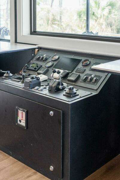 Shine Down 120ft Breaux Brothers Yacht For Sale