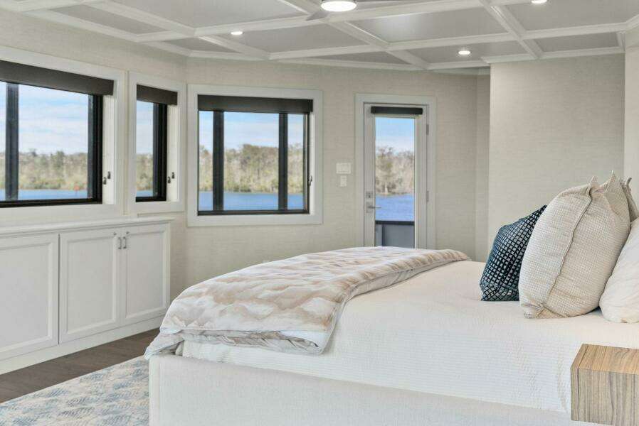 Shine Down 120ft Breaux Brothers Yacht For Sale