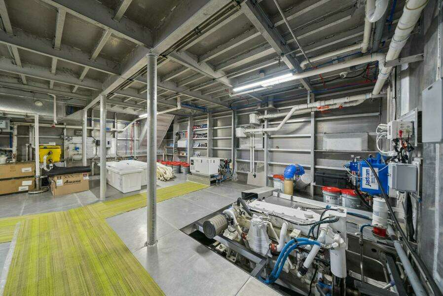 Shine Down 120ft Breaux Brothers Yacht For Sale