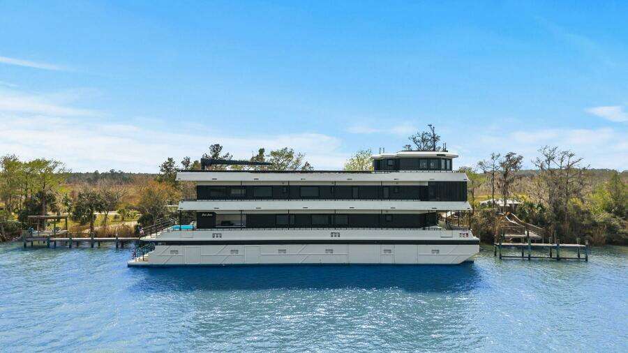 Shine Down 120ft Breaux Brothers Yacht For Sale