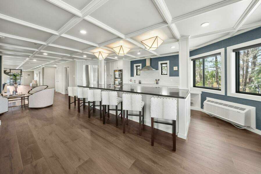 Shine Down 120ft Breaux Brothers Yacht For Sale