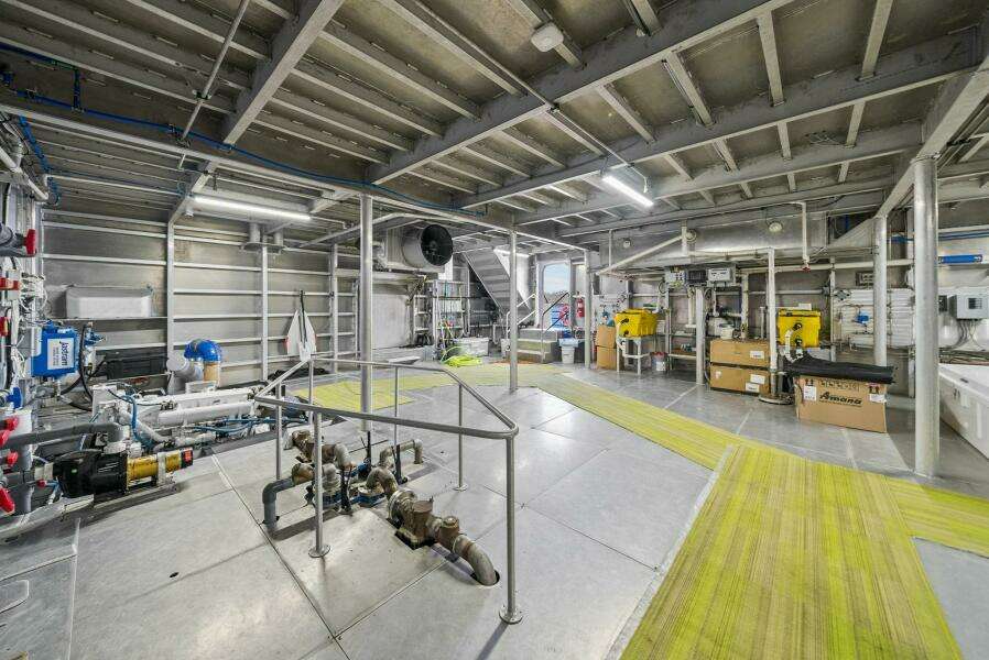 Shine Down 120ft Breaux Brothers Yacht For Sale