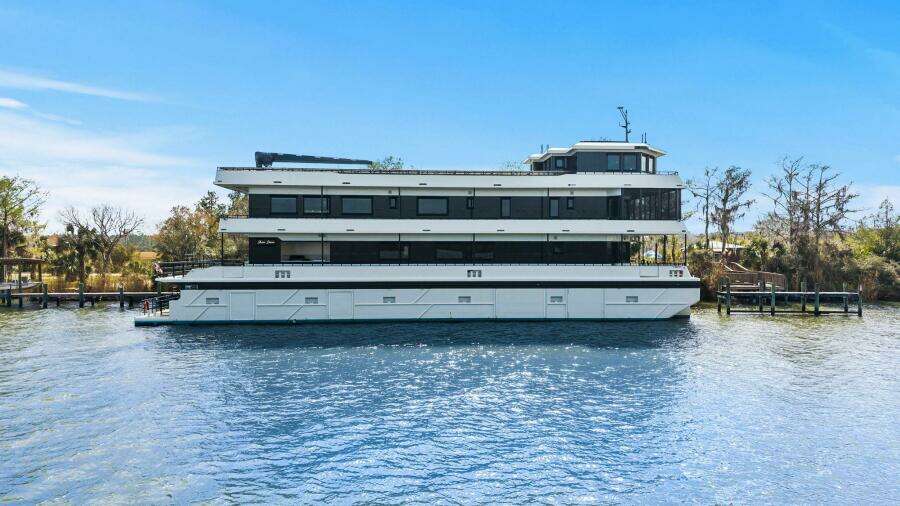 Shine Down 120ft Breaux Brothers Yacht For Sale