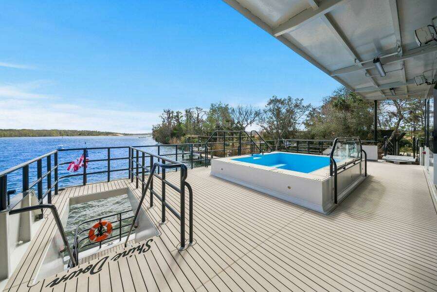 Shine Down 120ft Breaux Brothers Yacht For Sale