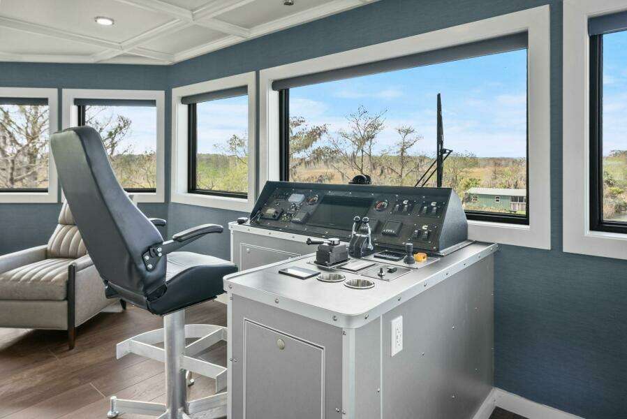 Shine Down 120ft Breaux Brothers Yacht For Sale