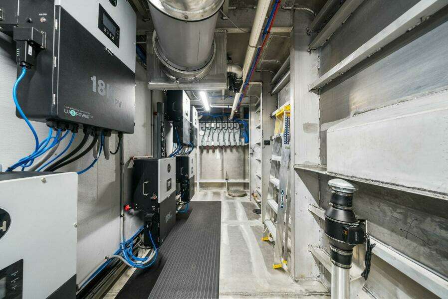 Shine Down 120ft Breaux Brothers Yacht For Sale