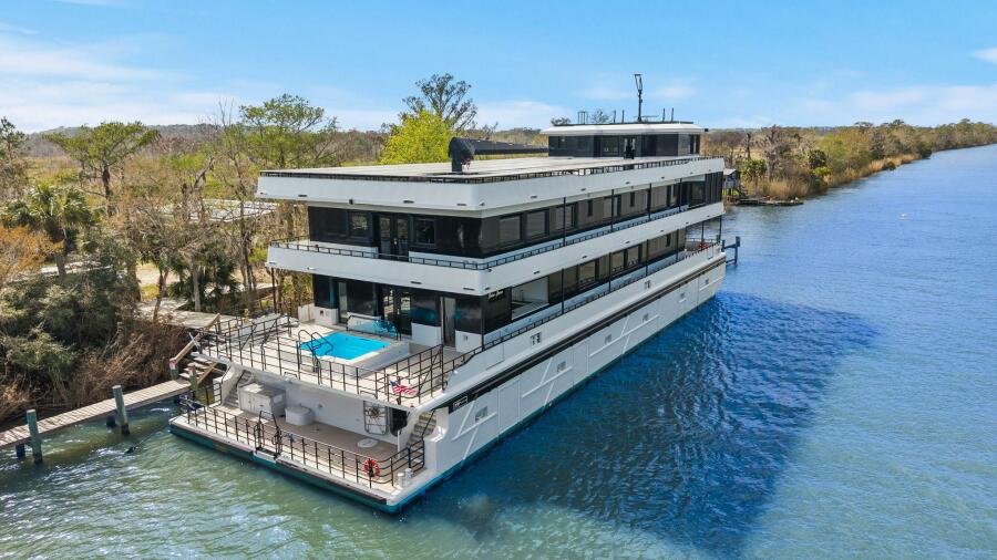 120' 2025 Breaux Brothers 120 GLV