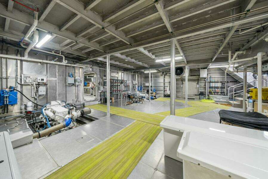 Shine Down 120ft Breaux Brothers Yacht For Sale