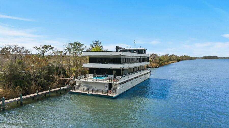 Shine Down 120ft Breaux Brothers Yacht For Sale