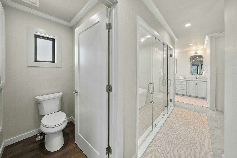 Shine Down 120ft Breaux Brothers Yacht For Sale