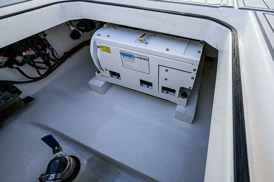 Wire We Here 33ft Albury Brothers Yacht For Sale