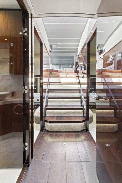 66' 2019 Sunseeker Manhattan 66