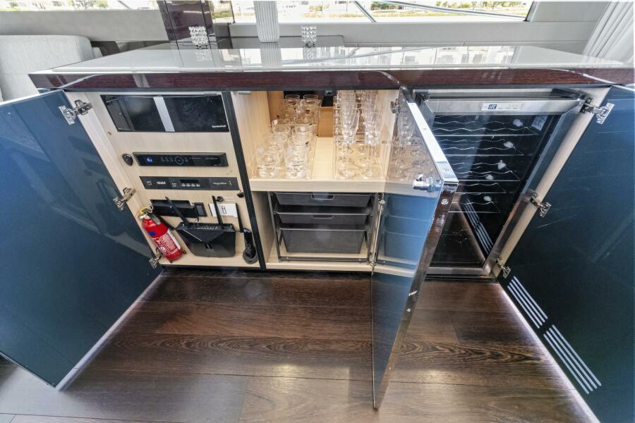 66' 2019 Sunseeker Manhattan 66