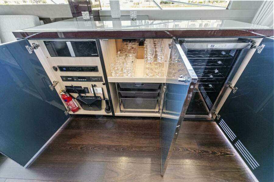 SMITTEN 66ft Sunseeker Yacht For Sale