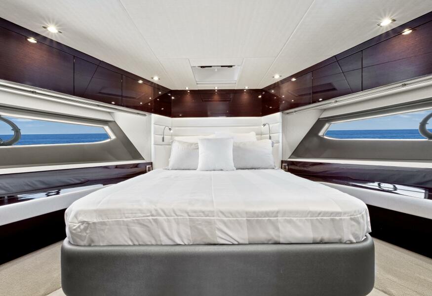 66' 2019 Sunseeker Manhattan 66