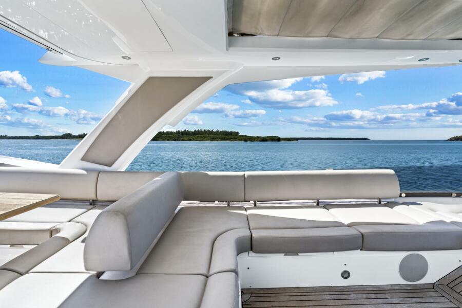 66' 2019 Sunseeker Manhattan 66