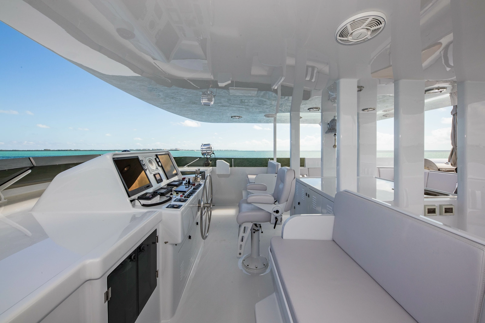 1998 Burger Raised Pilothouse