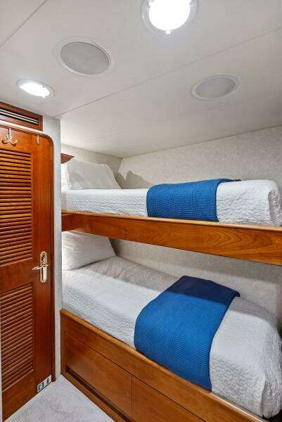 SILVER SEAS 107ft Burger Yacht For Sale