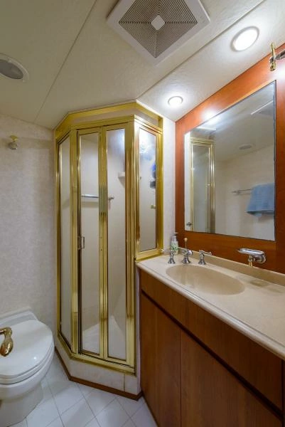 1998 Burger Raised Pilothouse