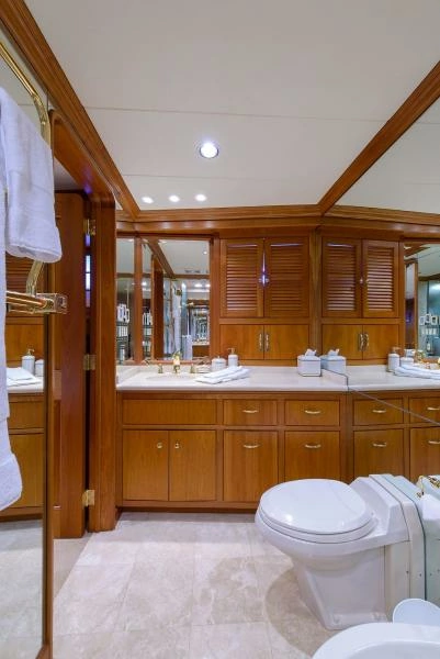 1998 Burger Raised Pilothouse