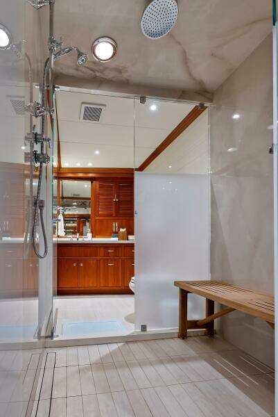 SILVER SEAS 107ft Burger Yacht For Sale