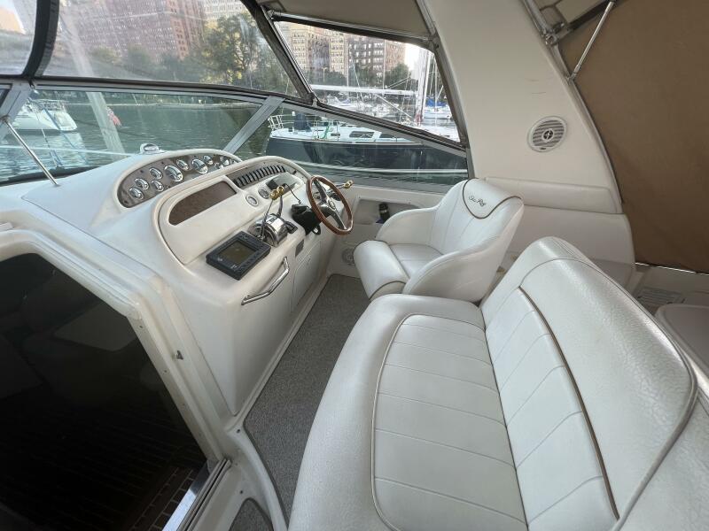 31' 1999 Sea Ray 310 Sundancer