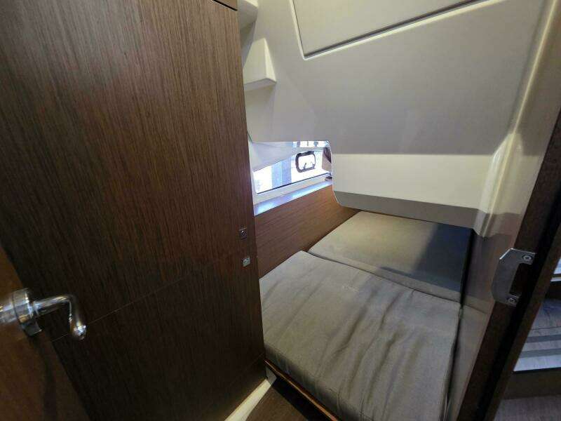 34ft Jeanneau Yacht For Sale