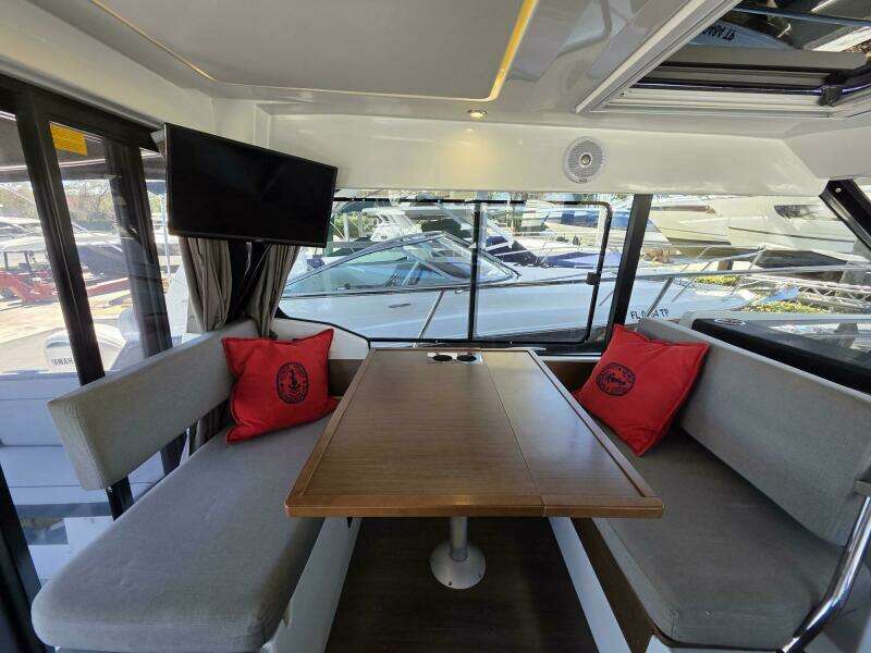 34ft Jeanneau Yacht For Sale