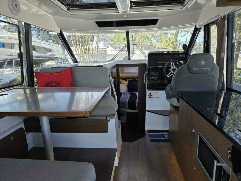 34ft Jeanneau Yacht For Sale