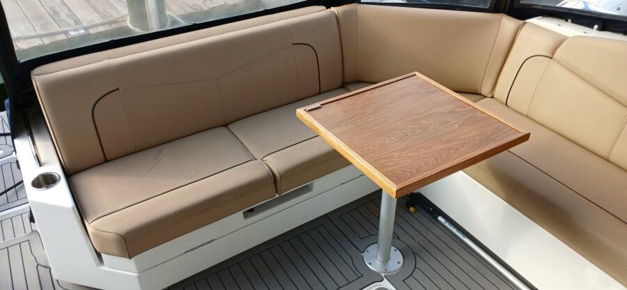 41' 2014 Cruisers Yachts 