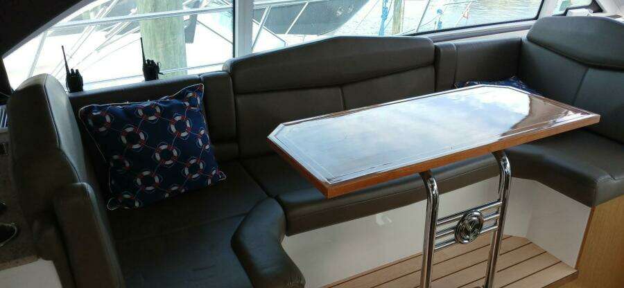 41ft Cruisers Yachts Yacht For Sale