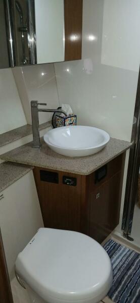 41' 2014 Cruisers Yachts 