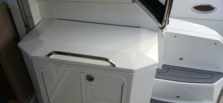 41' 2014 Cruisers Yachts 