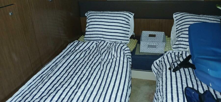 41' 2014 Cruisers Yachts 