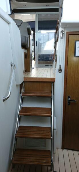 41' 2014 Cruisers Yachts 