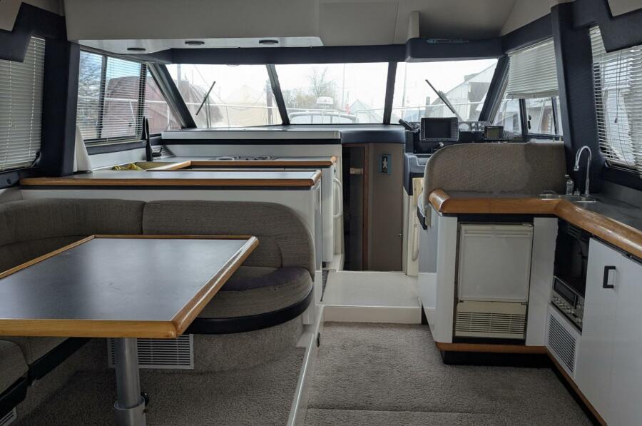 43' 1991 Bayliner 4388 Motoryacht