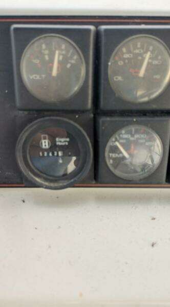 43ft Bayliner Yacht For Sale