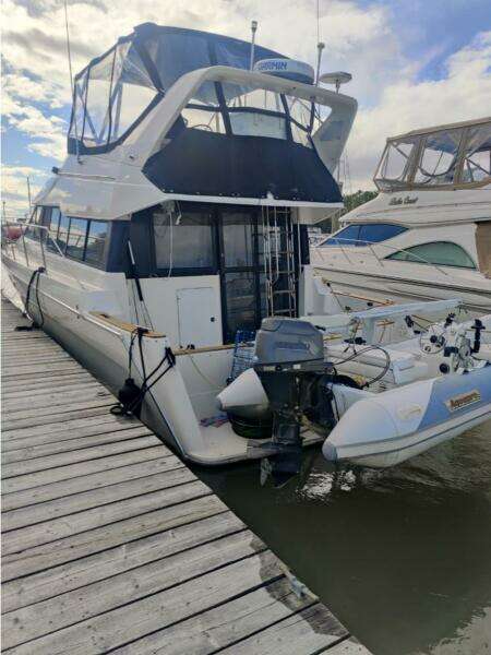 43ft Bayliner Yacht For Sale