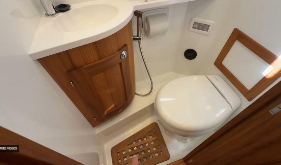 37' 2025 Targa 37 Flybridge