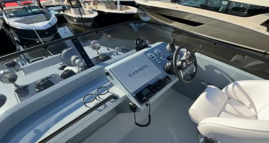 37' 2025 Targa 37 Flybridge