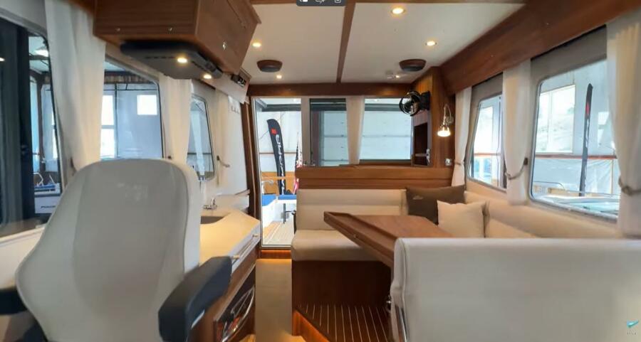 37' 2025 Targa 37 Flybridge