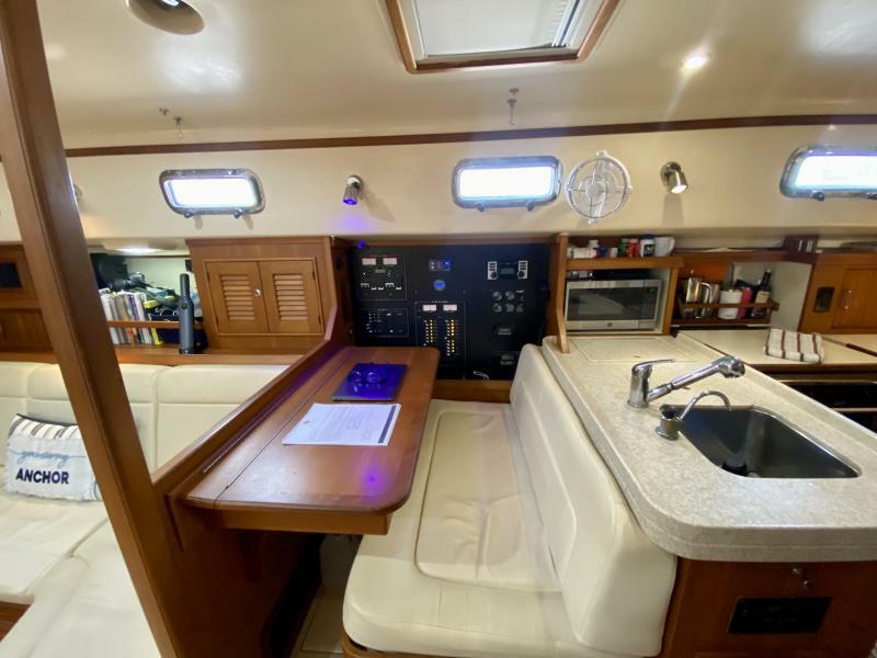 44' 2006 Island Packet 440