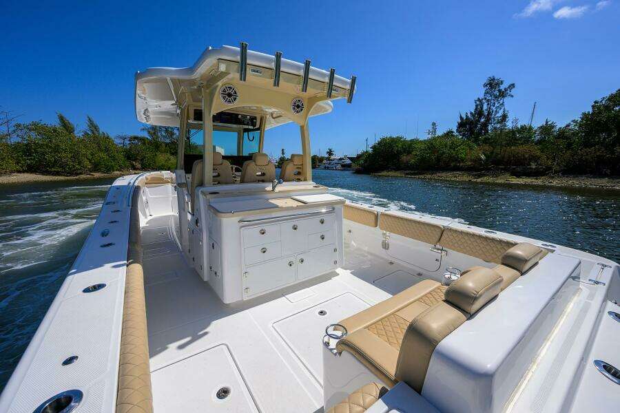 SPRINKLES 41ft HCB Yacht For Sale