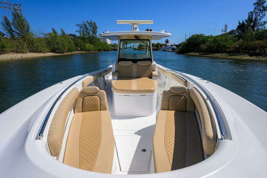 SPRINKLES 41ft HCB Yacht For Sale