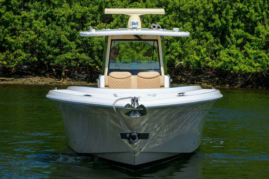 SPRINKLES 41ft HCB Yacht For Sale