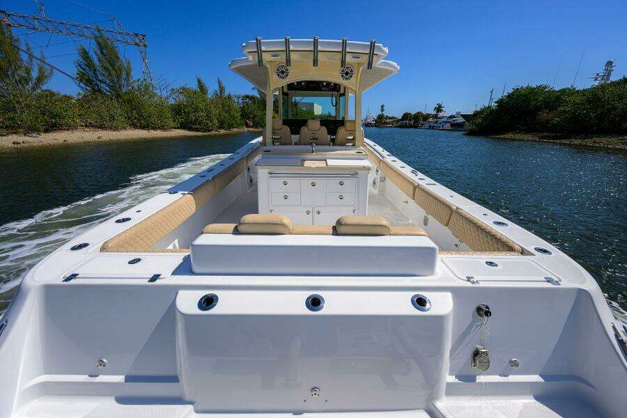 SPRINKLES 41ft HCB Yacht For Sale