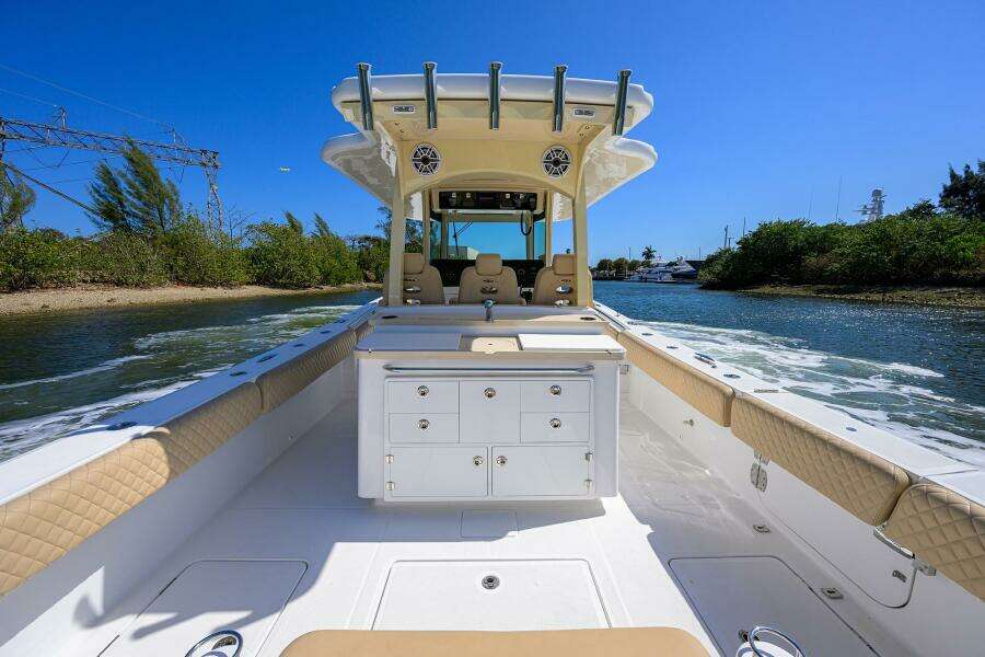 SPRINKLES 41ft HCB Yacht For Sale
