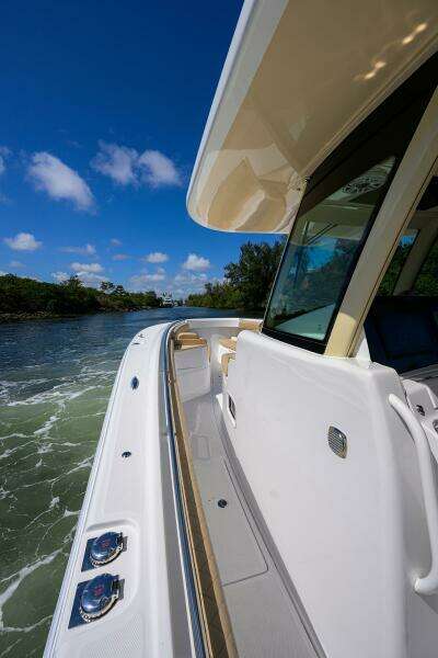 SPRINKLES 41ft HCB Yacht For Sale