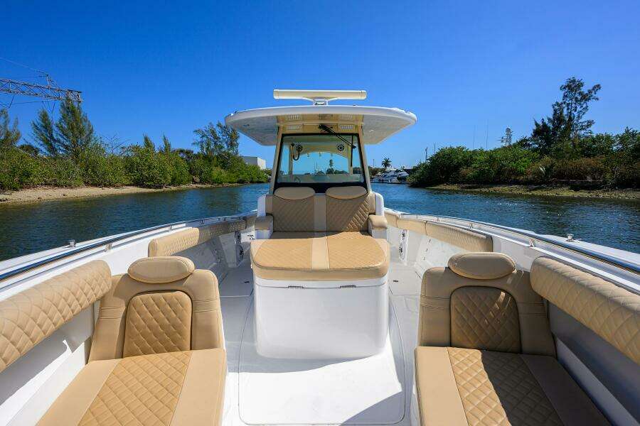 SPRINKLES 41ft HCB Yacht For Sale