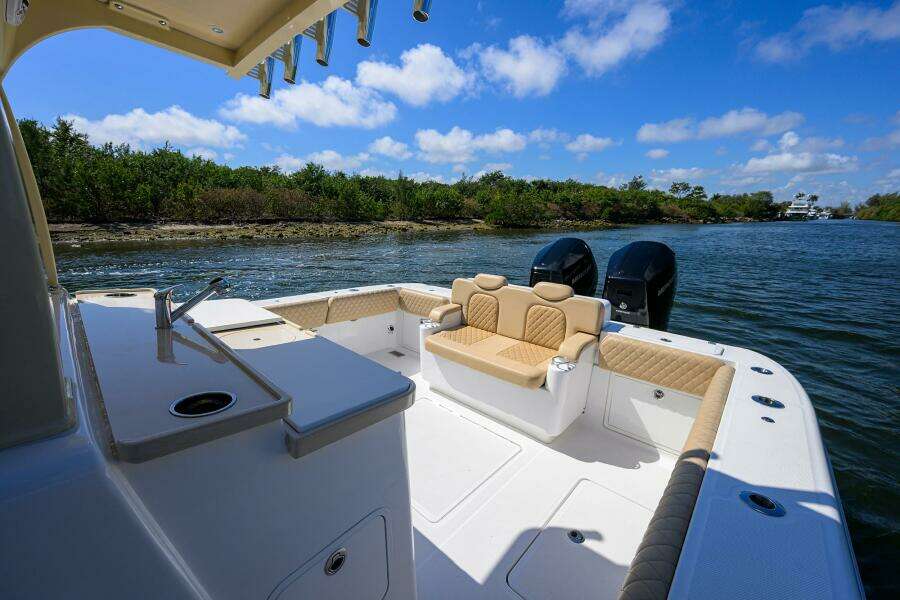 SPRINKLES 41ft HCB Yacht For Sale